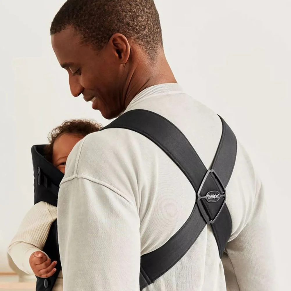 BabyBjorn Baby Carrier Mini in Woven Fabric - Image 3