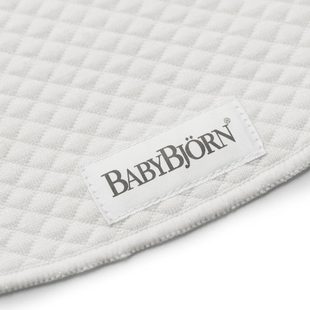 Babybjorn Bib for Baby Carrier for Mini and Free Natural White, 2Pk - Image 3