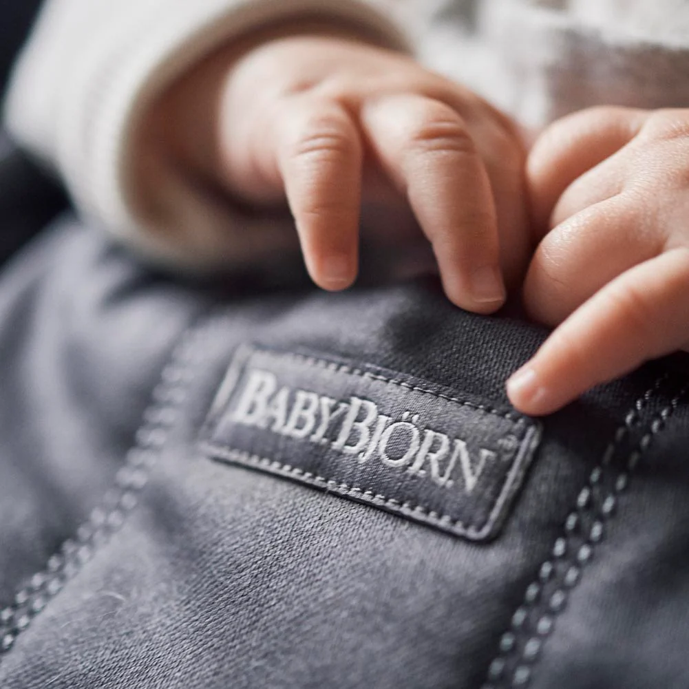 BabyBjorn Bouncer Bliss in Woven Fabric - Image 11