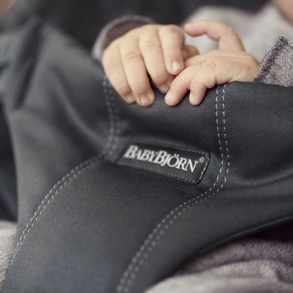 BabyBjorn Bouncer Bliss in Woven Fabric - Image 4