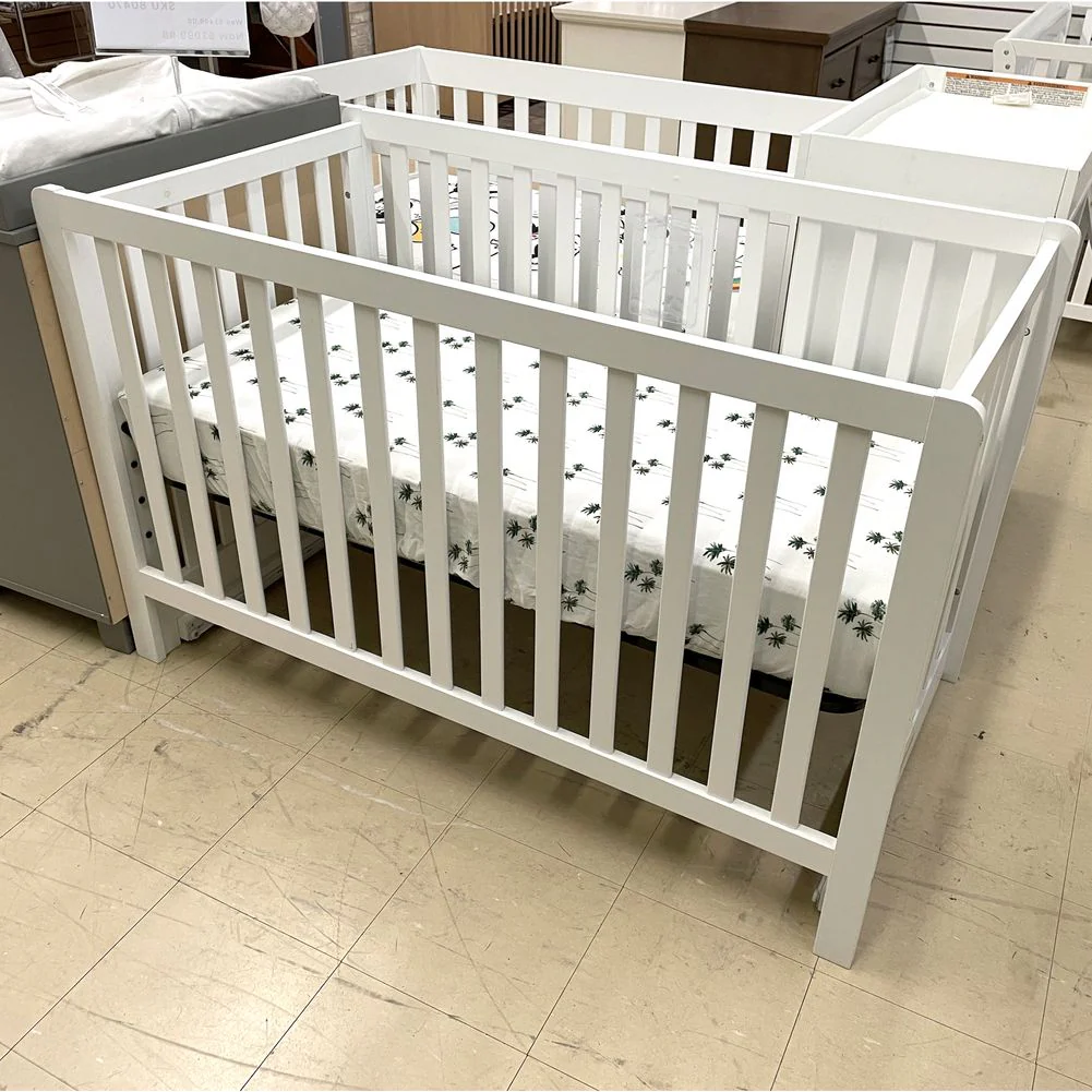 Carter's by DaVinci Colby 4-in-1 Convertible Crib - White (Floor Model) - Image 2