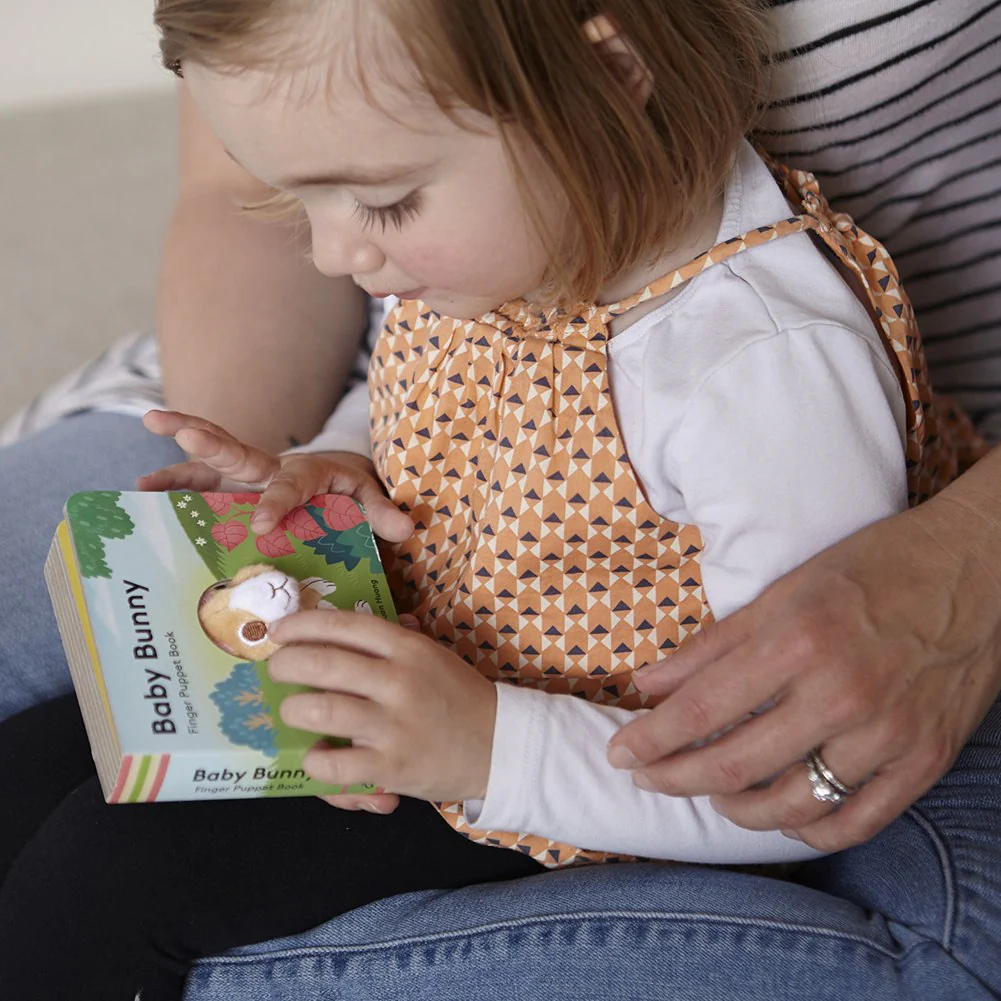 Chronicle Books Finger Puppet Book - Baby Bunny - Image 3