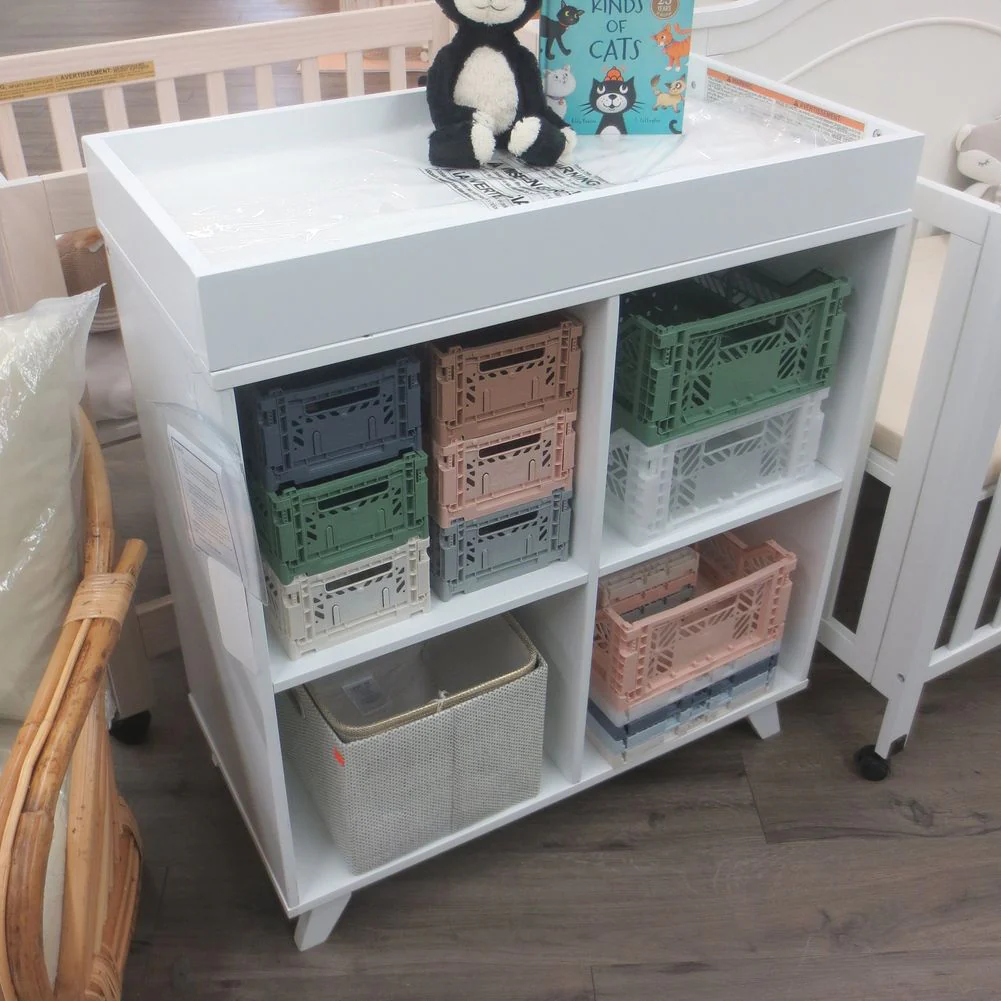 DaVinci Otto Convertible Changing Table and Cubby Bookcase - White (Floor Model) - Image 2