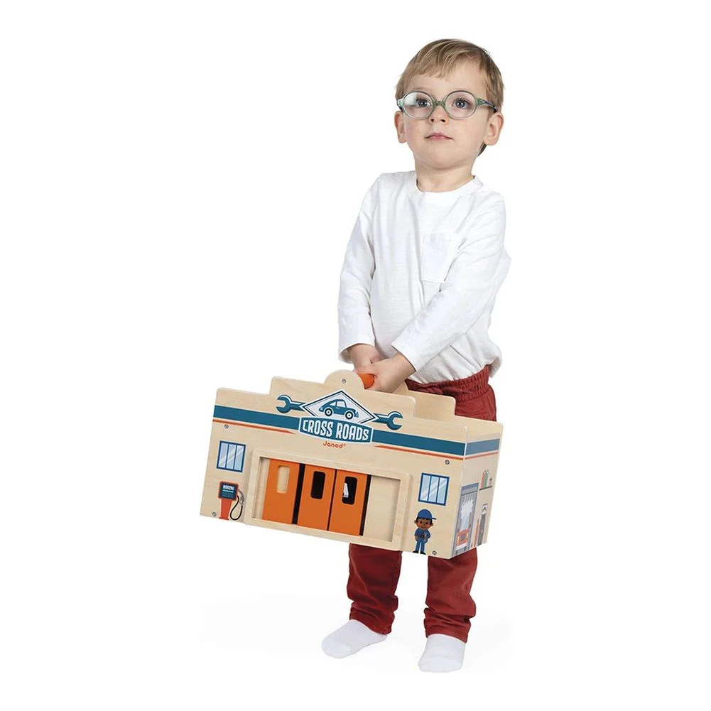 Janod Cross Roads Garage Wooden Playset - Image 4