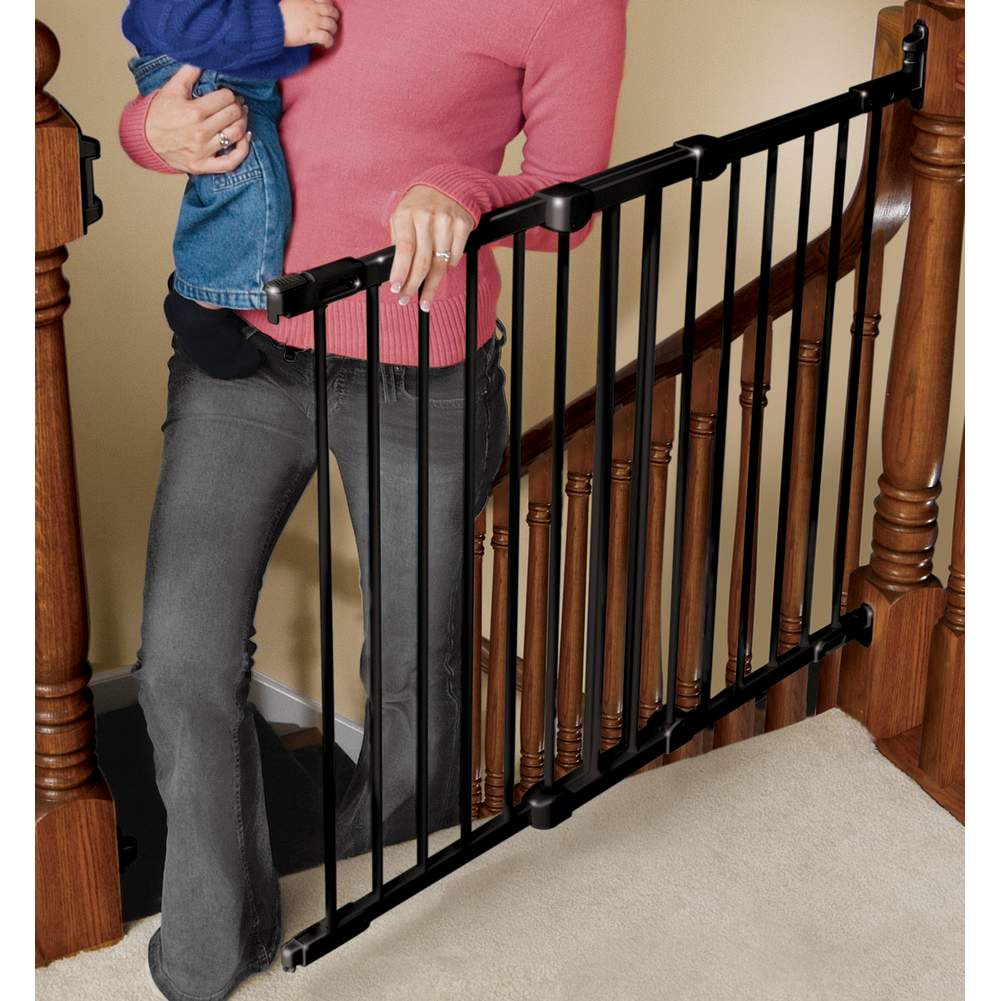 KidCo Angle Mount Safeway  Hardware Mounted Safety Gate - Black - Image 2