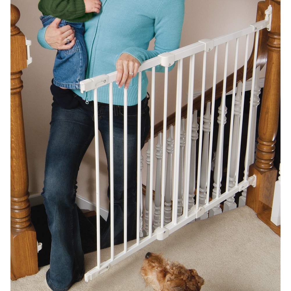 KidCo Angle Mount Safeway  Hardware Mounted Safety Gate - White - Image 2