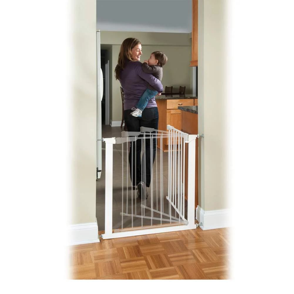 KidCo Auto Close Gateway  Pressure Mounted Gate - White - Image 2