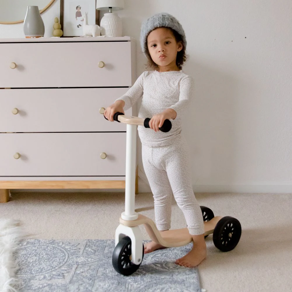 Kinderfeets Kindserscooter Classic Toddler Scooter - Cream - Image 6