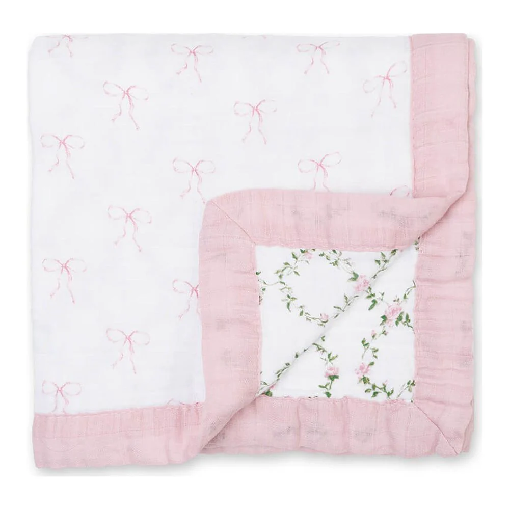 Lulujo Vintage Muslin Quilt - Bows/Rose Trellis