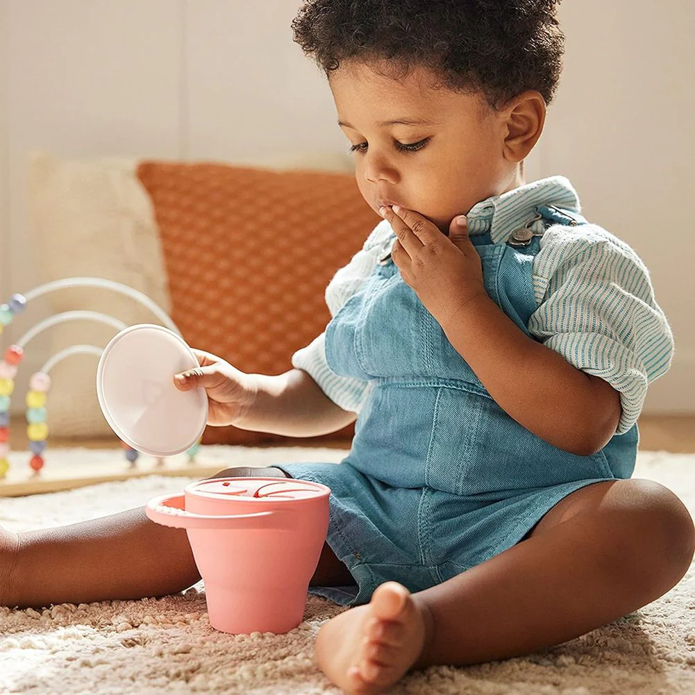 Munchkin C'est Silicone! Snack Catcher - Image 5