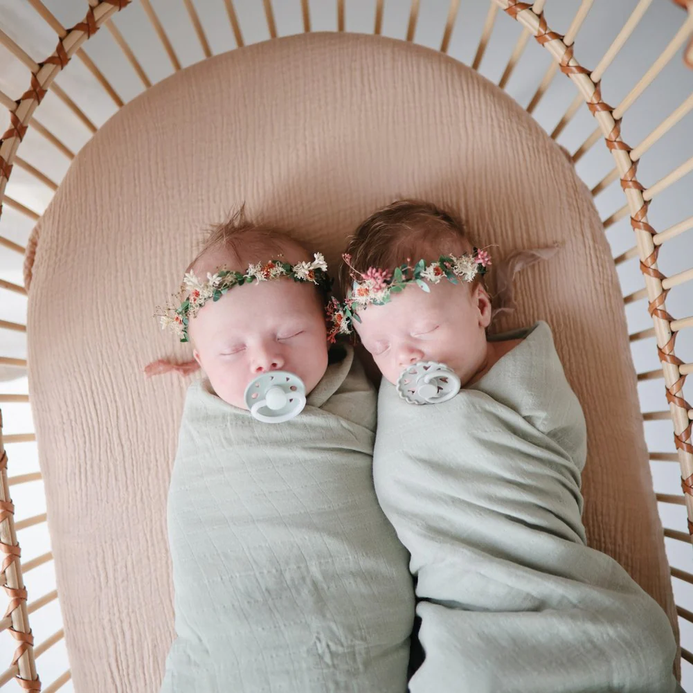 Mushie Extra Soft Cotton Muslin Bassinet Sheet - Image 4
