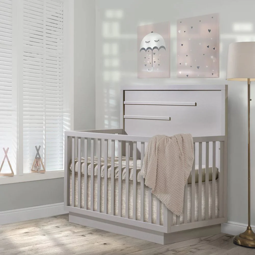 Natart Signature Series Como 4-in-1 Convertible Crib with Horizontal Molding - Image 6