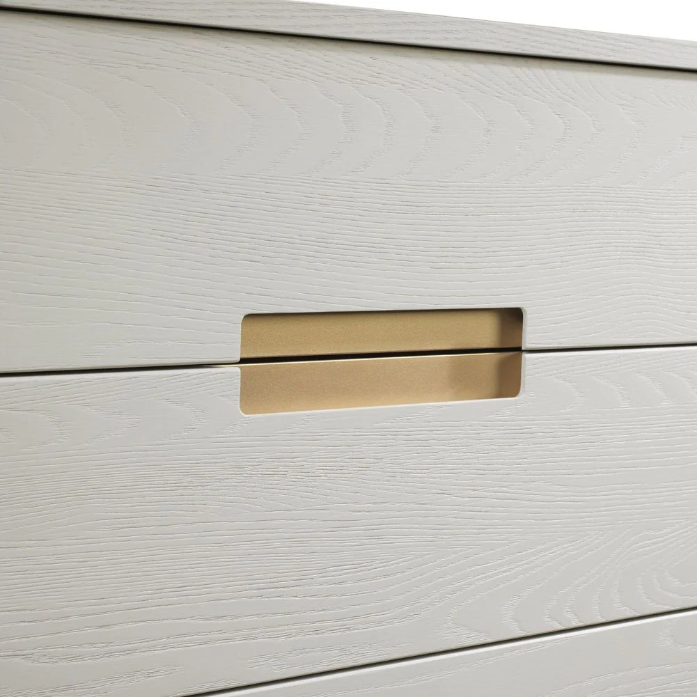 Natart Signature Series Como 8-Drawer 65 inch King Dresser - Image 5