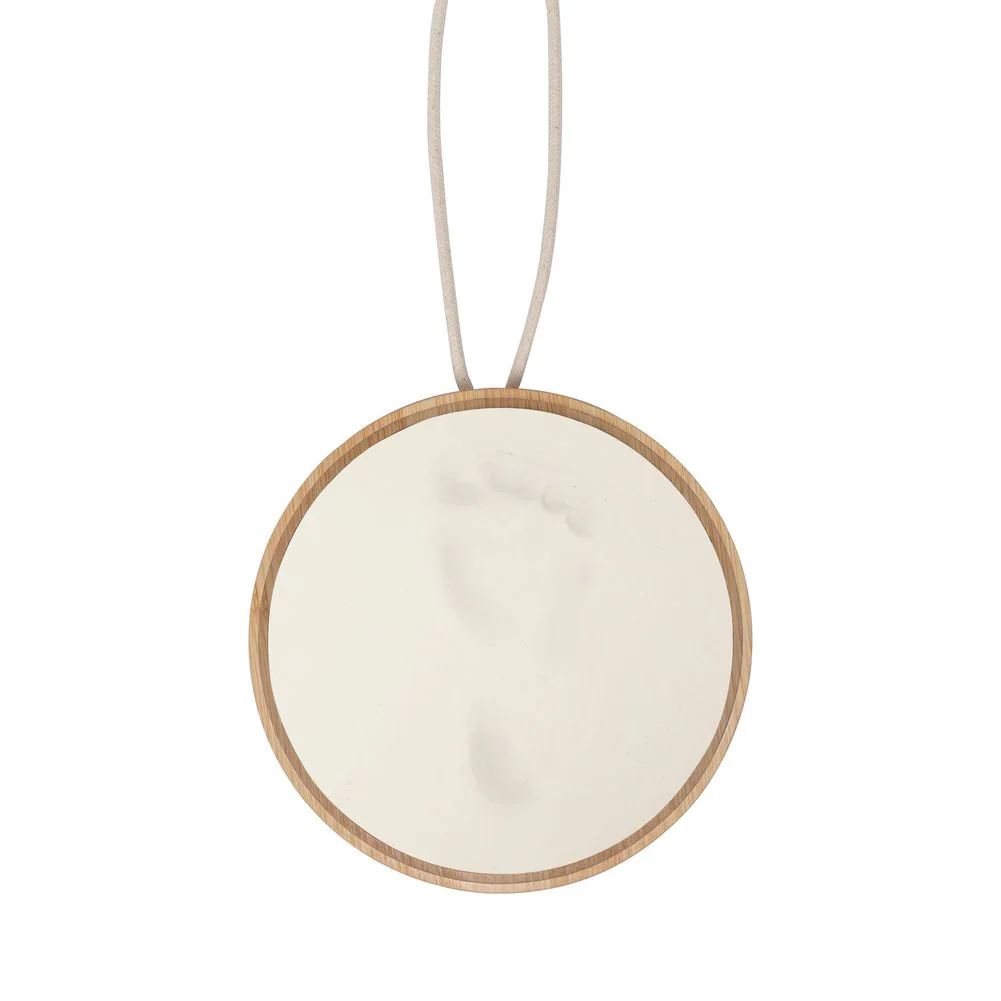 Petit Artichaut Wooden Medallion Keepsake - Image 3