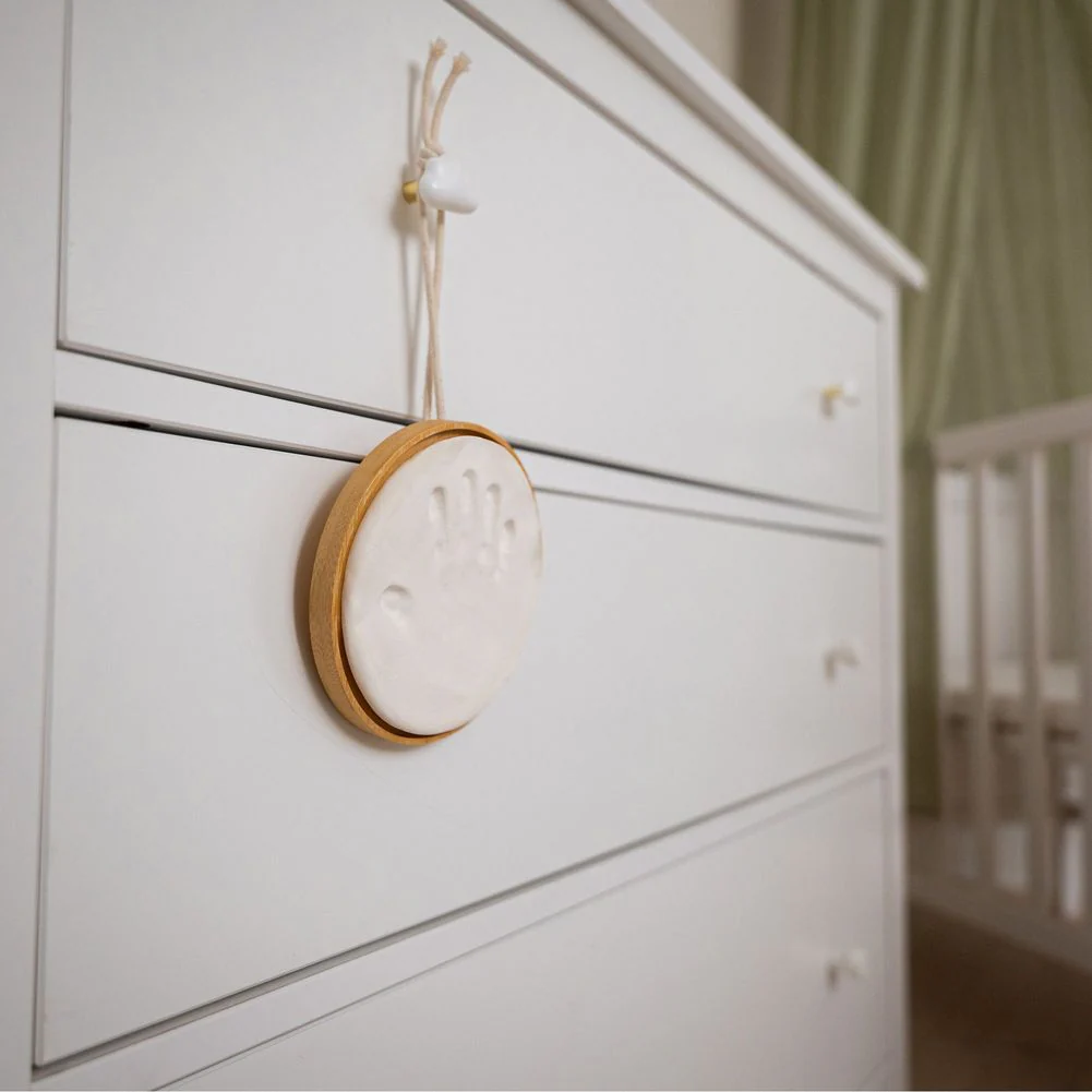 Petit Artichaut Wooden Medallion Keepsake - Image 7