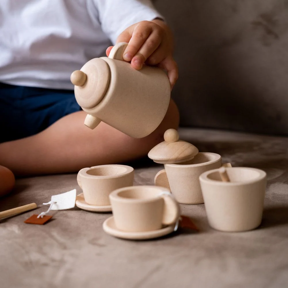 Plan Toys Classic Tea Set - Image 4