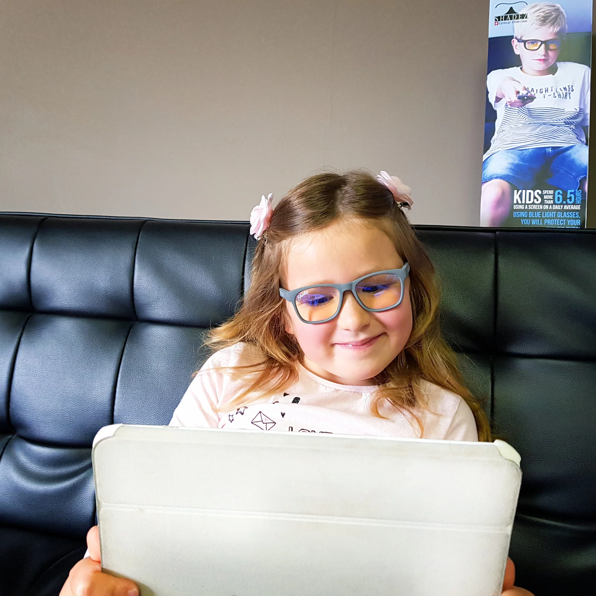 Shadez Blue Light Protective Glasses - Grey (0-7 Years) - Image 4