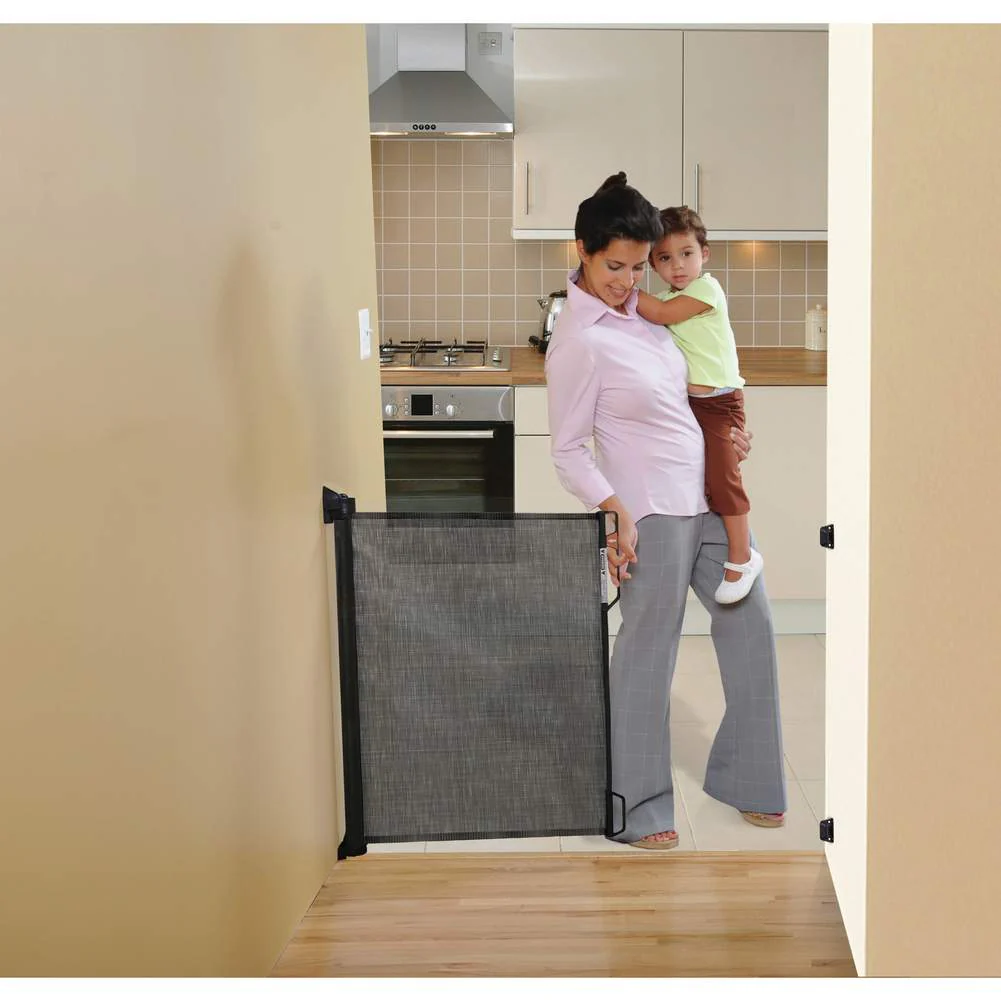Ingenuity Retractable Gate - Black - Image 2