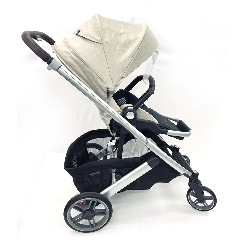 UPPAbaby Vista V3 Stroller - Savannah (Pearl Gray Jacquard on Carbon Frame) (Open Box) - Image 6